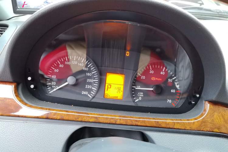 Used Mercedes-Benz Vito 2013 3.0L Business Edition