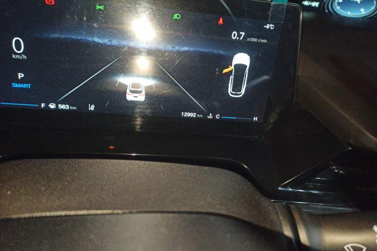 Used CHANGAN OSHAN Z6 2023 Blue Whale 1.5T DCT Smart-Led City Edition