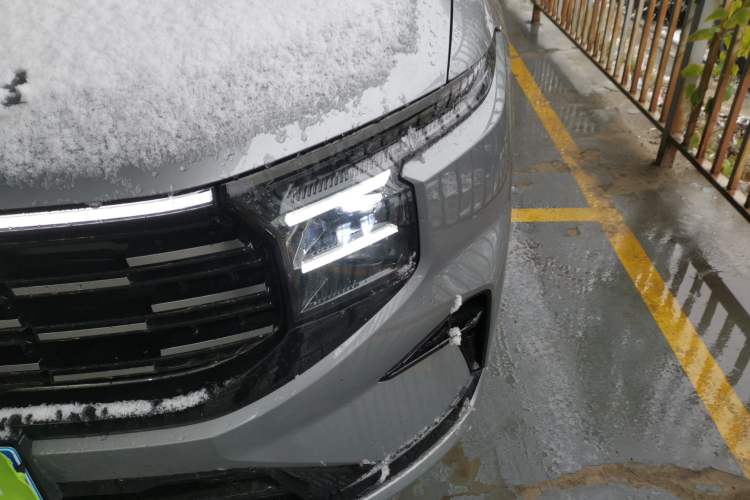 Used Ford Edge 2025 Ford Explorer L 2.0T EcoBoost E-Hybrid Four-Wheel-Drive 7-Seater Supreme Model
