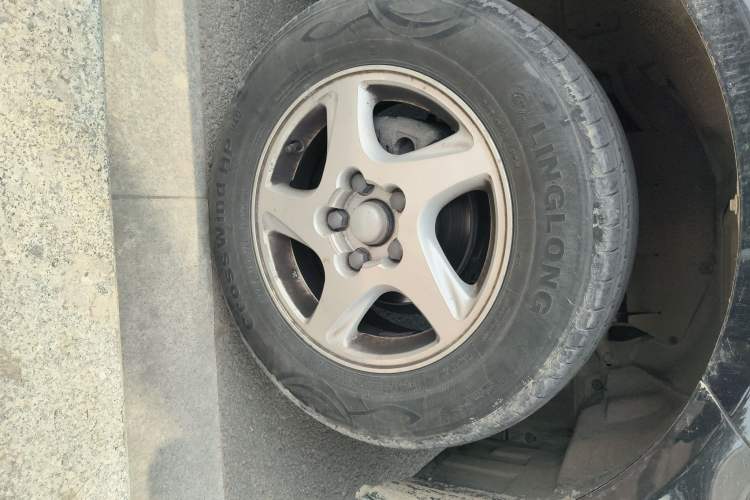 Used FORTHING Lingzhi 2022 M5 1.6L Practical 7-Seater