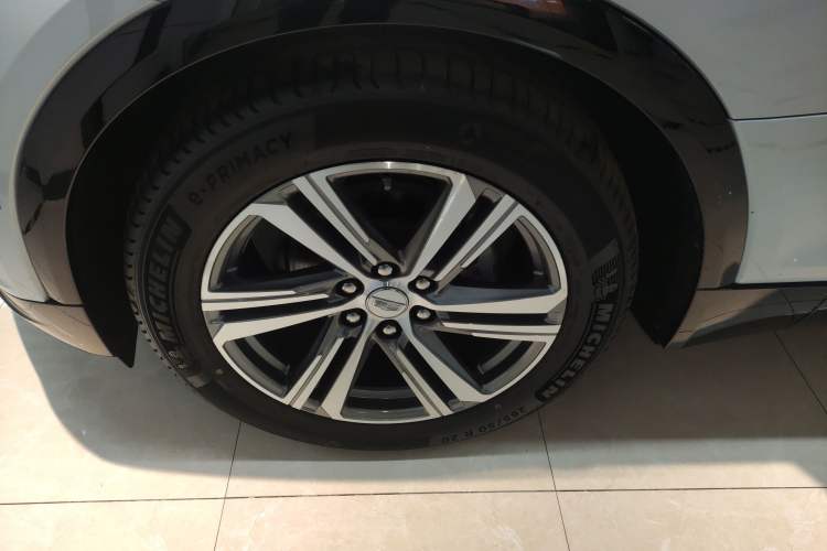 Used Cadillac LYRIQ 2022 Rear-Drive Long-Range Luxury Edition
