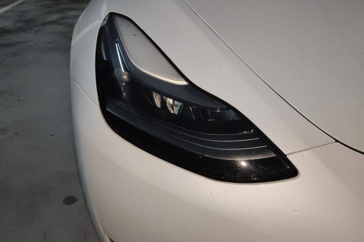 Used Tesla Model Y 2024 Long-Range All-Wheel-Drive Version