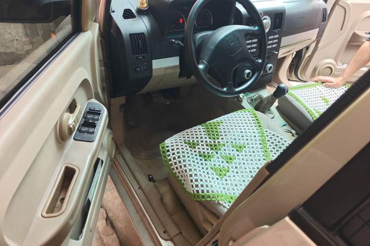 Used Leopaard Feiting 2010 Fashion Edition 1.5L Two-Wheel Drive Comfort Version Driver Seat