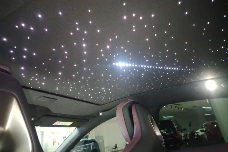 Used Xiaomi Auto SU7 2024 Four-Wheel Drive Ultra-Long Range Advanced Intelligent Driving Max Edition
