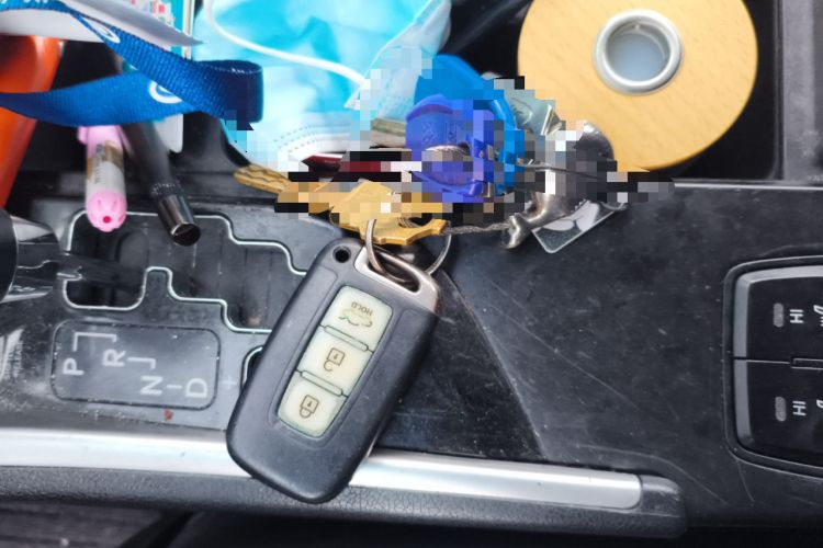 Used Hyundai Sonata 2013 2.4L Automatic Luxury Version China IV Standard
