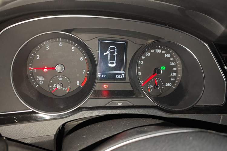 Used Volkswagen Magotan 2017 330TSI DSG Leading Model
