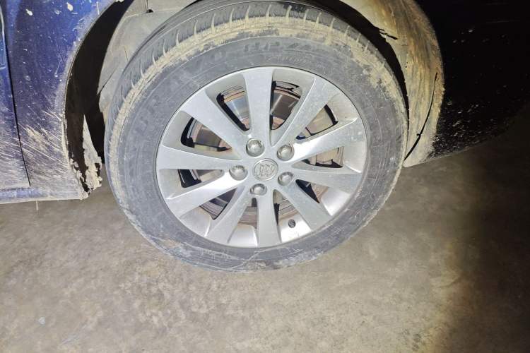 Used Buick GL8 2011 2.4L LT Executive Edition