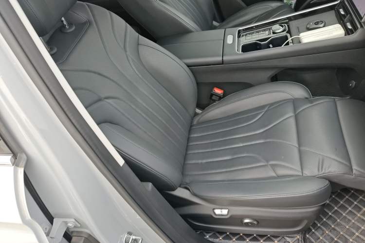 Used Chery Fengyun T9 2024 120 Long-Range Luxury Version 5 Seats Ternary Lithium