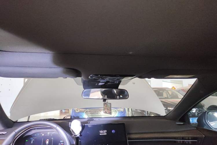 Used Toyota Avalon 2024 Dual-Motor 2.0L Luxury Edition Headliner