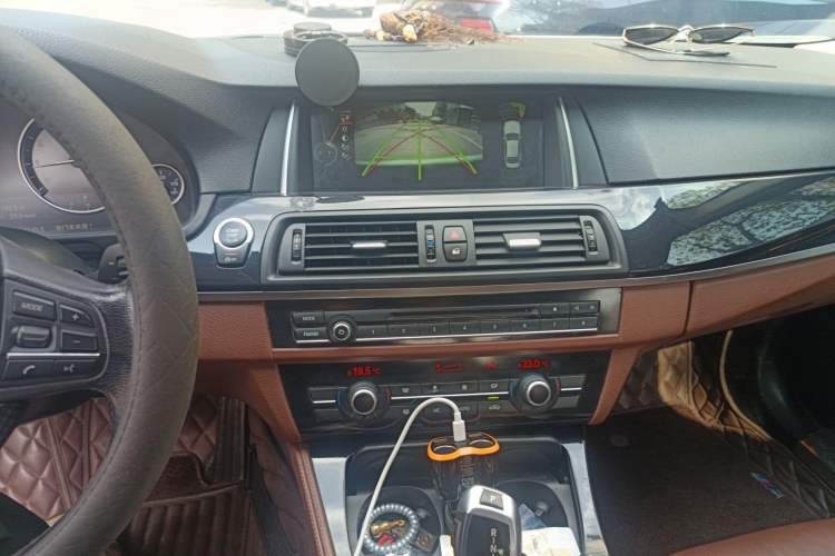 Used BMW 5 Series 2014 520Li Elegant Model Audio And AC Panel