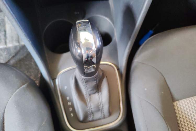 Used Volkswagen Polo 2016 1.4L Automatic Trendy Model Gear Lever
