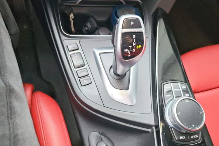 Used BMW 3 Series GT 2020 320i M Sport Night Edition Gear Lever