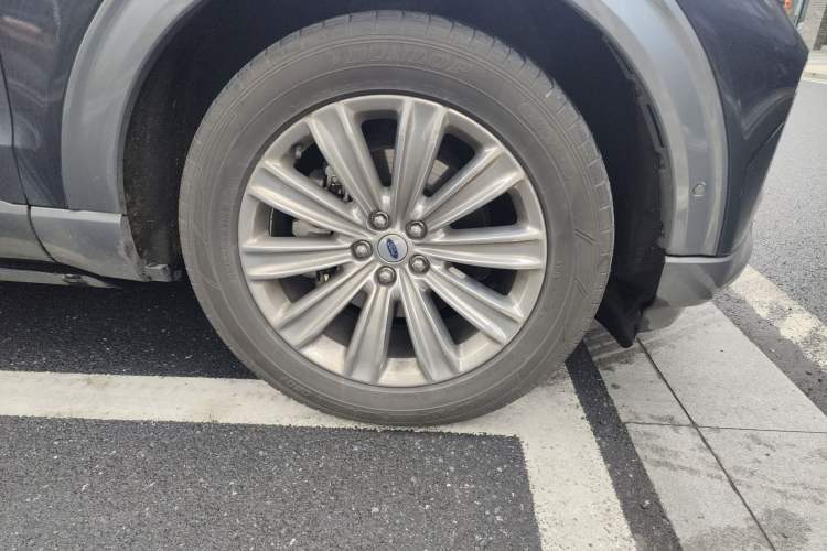 Used Ford Explorer 2020 EcoBoost 285 4x4 Titanium Edition 6 Seats