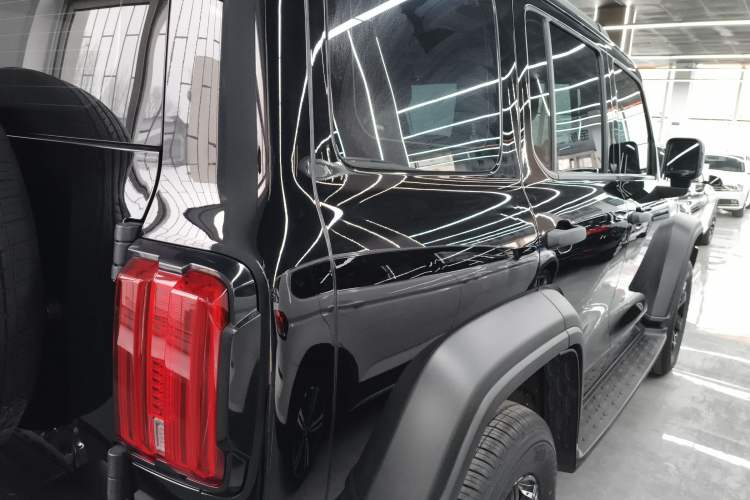 Used Tank 300 2021 Off-Road Edition 2.0T Conqueror Rear Right 45 Deg