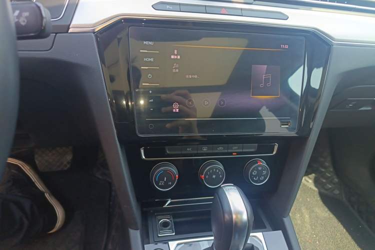 Used Volkswagen Magotan 2020 280TSI DSG Comfort Edition Audio And AC Panel