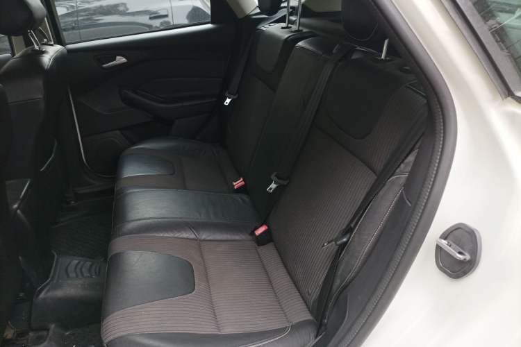 Used Ford Focus 2012 Hatchback 1.6L Automatic Fashion Edition