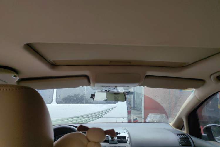 Used Volkswagen Touran 2011 1.4T Manual Zhiya Edition 5 Seats
