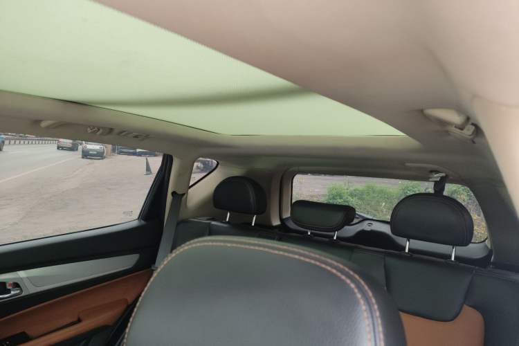 Used Geely Auto Vision X6 2018 1.4T CVT 4G Connected Flagship Edition