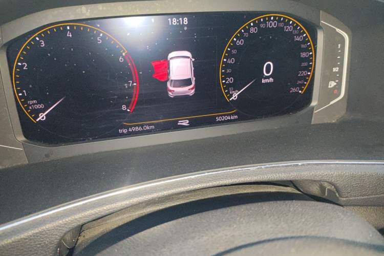 Used Volkswagen T-ROC 2021 280TSI DSG Two-Wheel Drive R-Line Pro Connected Version Odometer Close Up