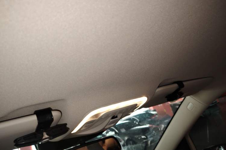 Used Mercedes-Benz V-Class 2020 V 260 Avantgarde Edition Headliner