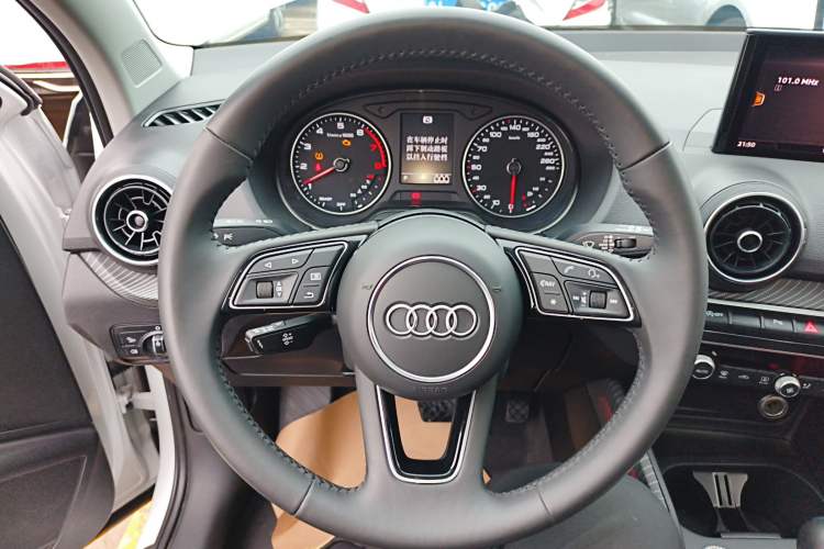 Used Audi Q2L 2021 35 TFSI Fashion Dynamic Model
