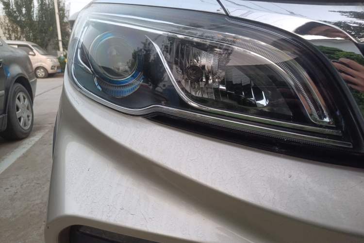Used Geely Auto Vision X3 2019 Upgraded Model 1.5L Manual Luxury Version
