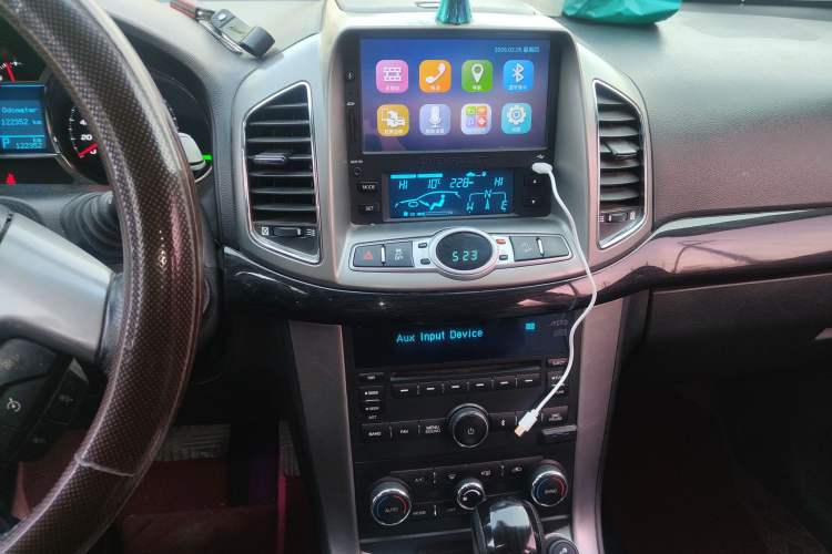 Used Chevrolet Captiva 2015 2.4L 4x4 Flagship Edition 7-Seater