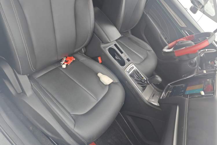 Used Roewe i6 2020 PLUS 1.6L CVT 4G Connected Glory Flagship Edition Right Front Seat