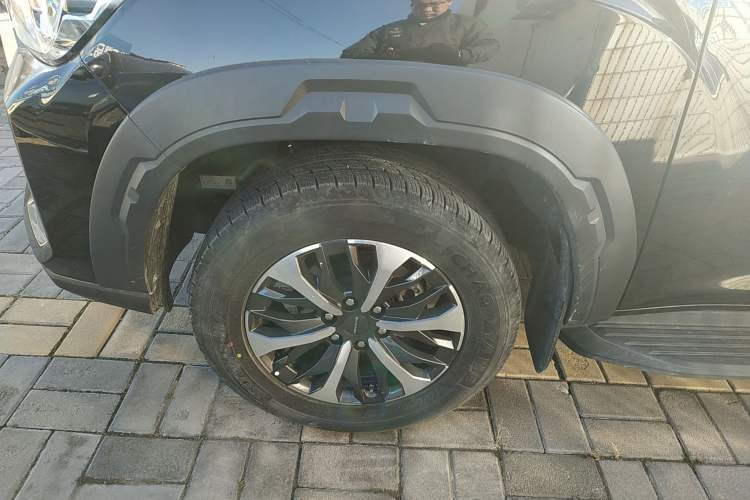 Used SAIC MAXUS Xingji 2023 Starry R 2.0T Automatic Diesel 2WD Luxury Edition Long-Box Model
