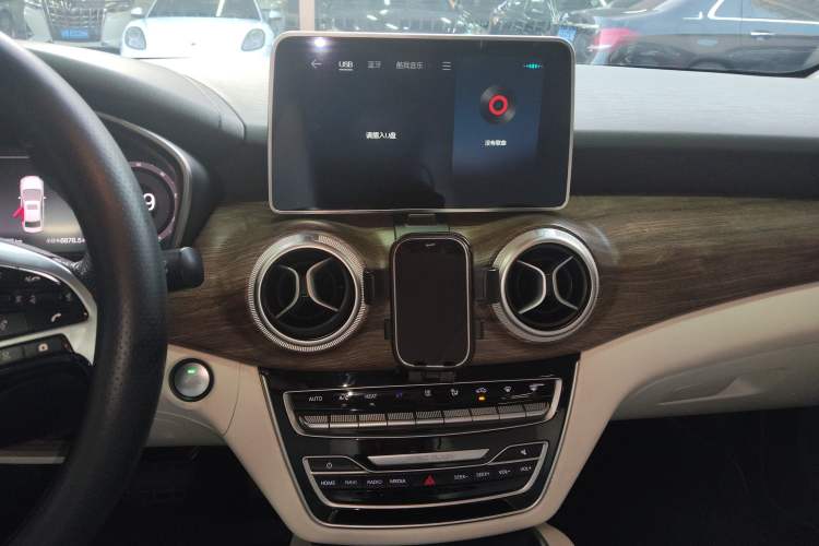 Used BAIC Beijing EU5 2018 R500 Smart Wind Edition
