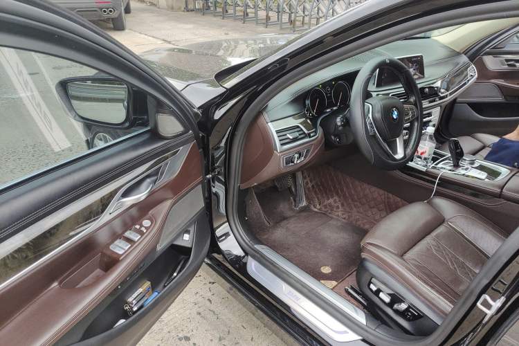 Used BMW 7 Series 2018 740Li Leading Model Excellence Package Driver Seat