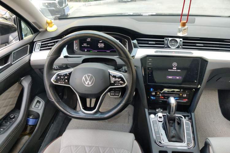 Used Volkswagen Magotan 2023 2 Million Units Commemorative Edition 330TSI DSG Luxury Version