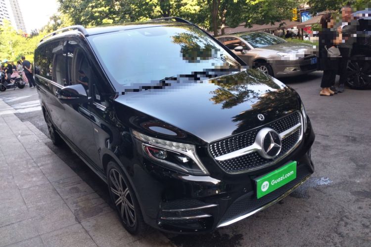 Used Mercedes-Benz V-Class 2022 V 260 L Long-wheelbase Luxury Edition Front Right 45 Deg