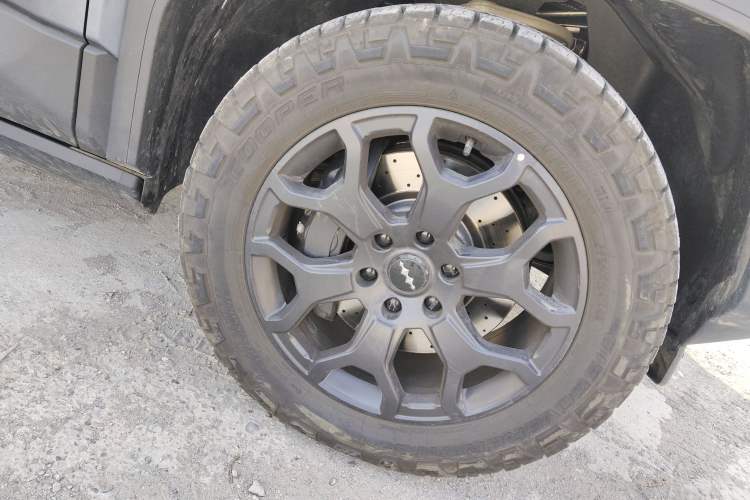 Used Formula Leopard 5 2023 Cloud Ride Flagship Edition