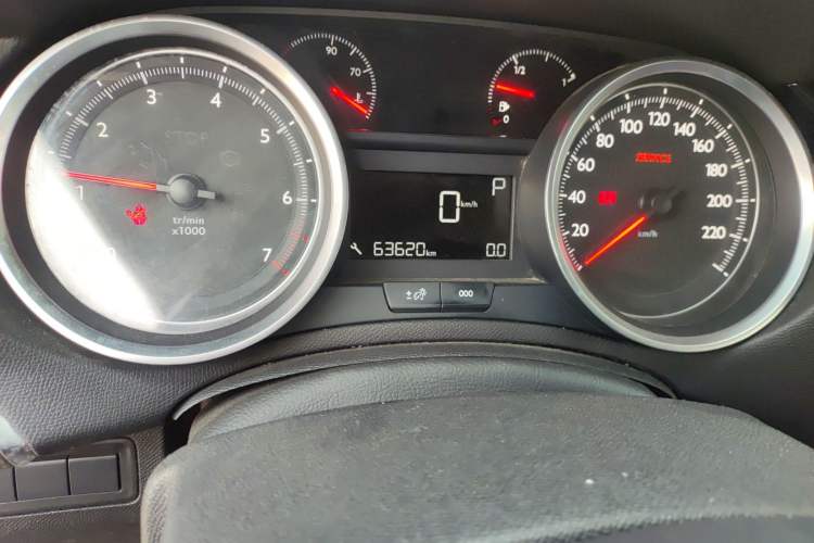 Used Peugeot 408 2019 230THP Automatic Luxury Edition China VI Standard Odometer Close Up