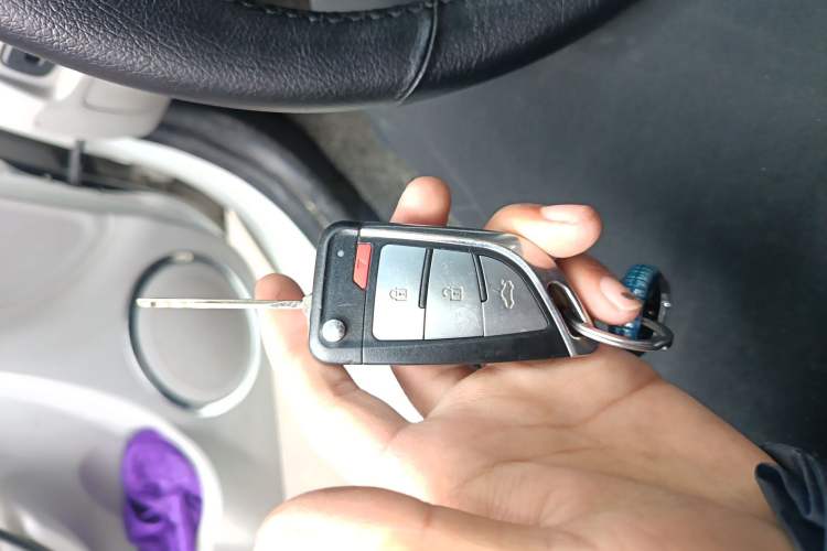 Used JAC Group Heyue 2014 1.5L Manual Luxury Version China IV Standard
