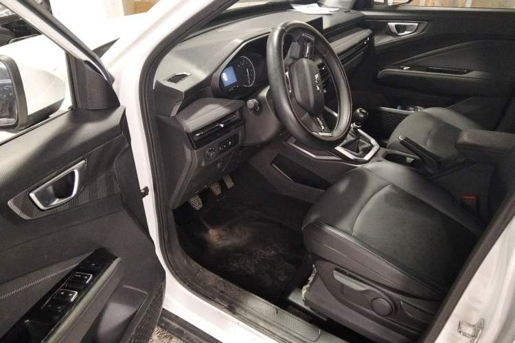 Used Wuling Alvez 2022 1.5L Manual Comfort Version