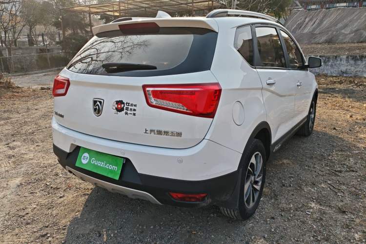 Used Baojun 560 2015 1.8L manual luxury version