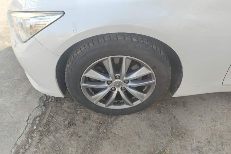 Used Infiniti Q50 2014 2.0T Comfort Edition