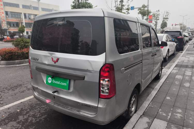 Used Wuling Rongguang V 2016 1.5L Practical Version
