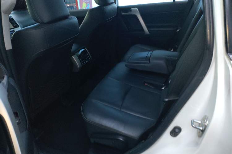 Used Toyota Prado 2018 3.5L Automatic VX NAVI with Rear-Mounted Spare Tire
