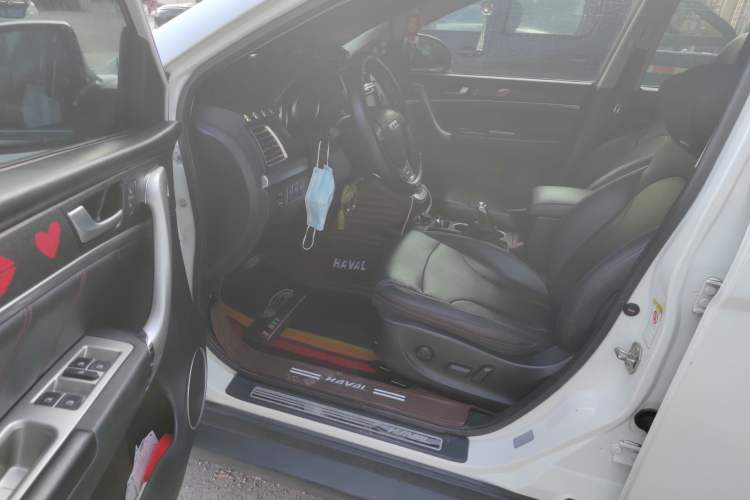 Used Haval H6 2015 Sport Edition 1.5T Automatic Two-Wheel Drive Luxury Model