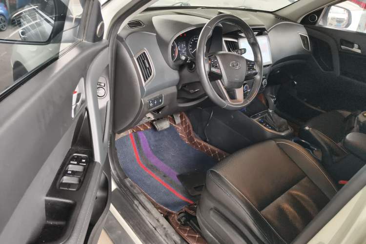 Used Hyundai ix25 2015 1.6L Automatic Two-Wheel Drive Smart GLS Trim Driver Seat