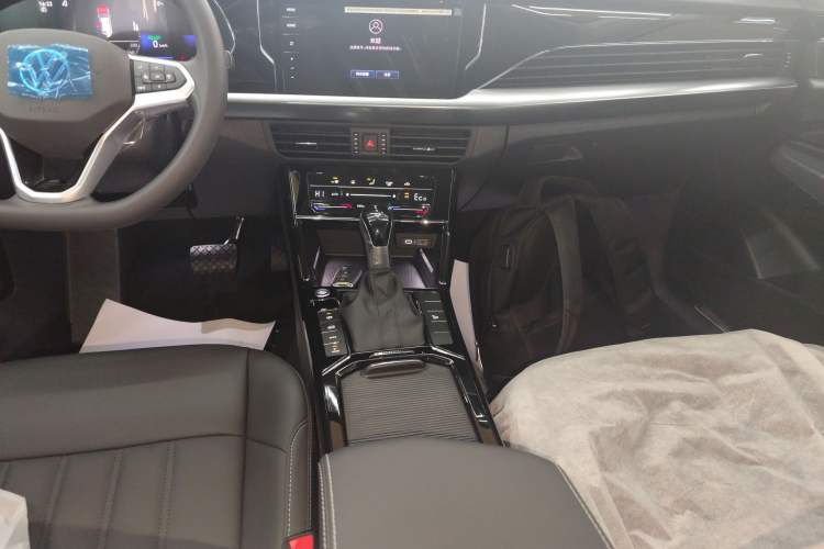 Used Volkswagen Passat New Energy 2025 430 PHEV Hybrid Business Edition
