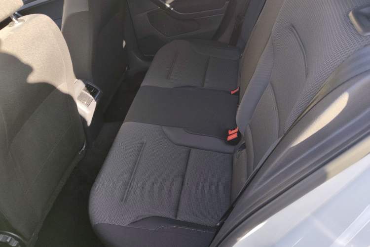 Used Volkswagen Golf 2017 1.6L Automatic Comfort Million-Vehicle Anniversary Edition