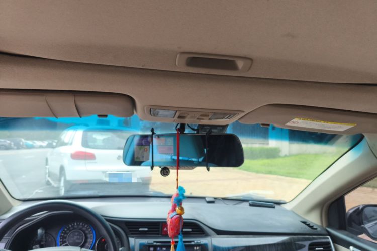 Used Honda Crider 2013 1.8L automatic luxury edition Headliner