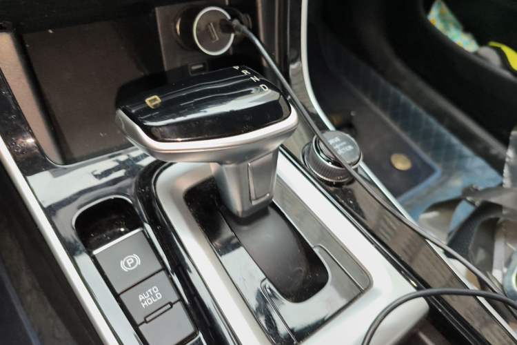 Used Kia KX3 2021 1.5L CVT Trend Edition Gear Lever