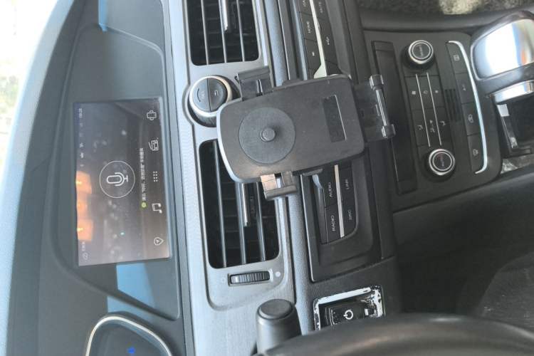 Used Roewe e550 2016 Deluxe Edition