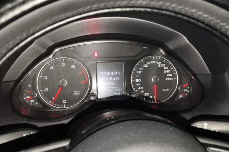 Used Audi Q5 2017 40 TFSI Ambition Edition Instrument Cluster