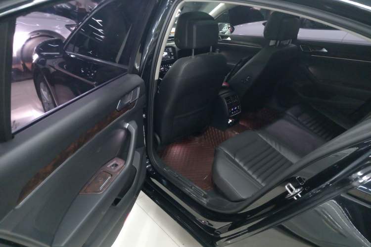 Used Volkswagen Magotan 2018 Facelift 330TSI DSG Luxury Model